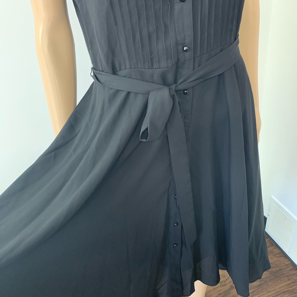 Dress - Picture 6 of 10
